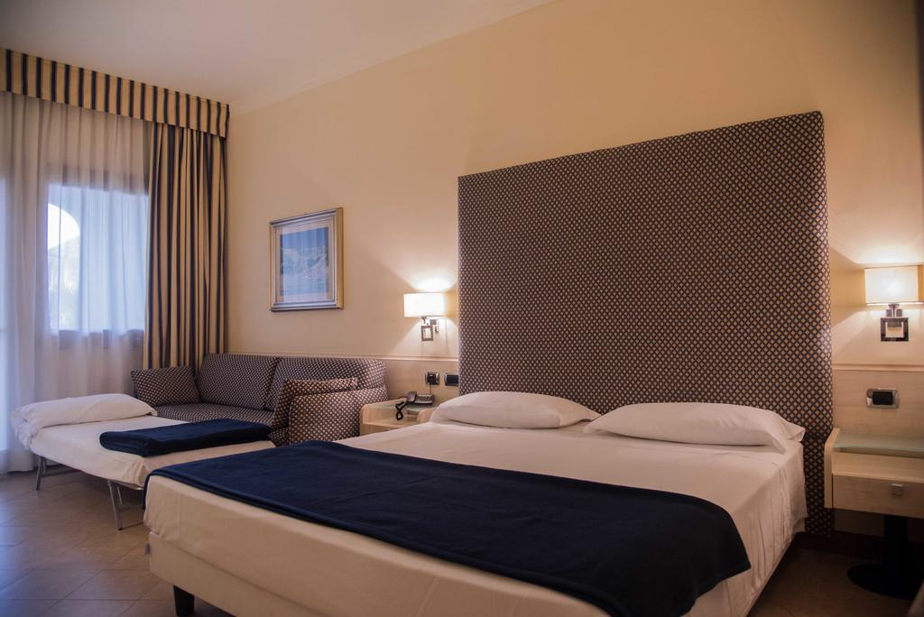 Hotel Resort Lido Degli Aranci Vibo Valentia megye Kültér fotó