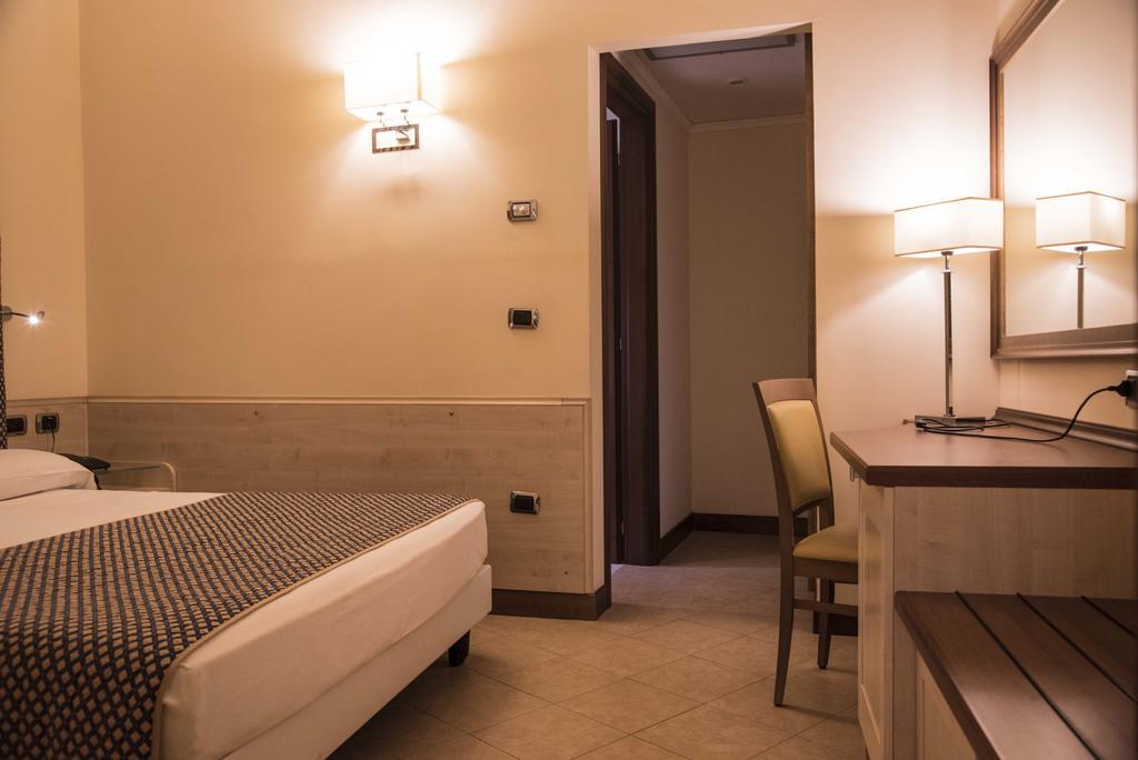 Hotel Resort Lido Degli Aranci Vibo Valentia megye Kültér fotó