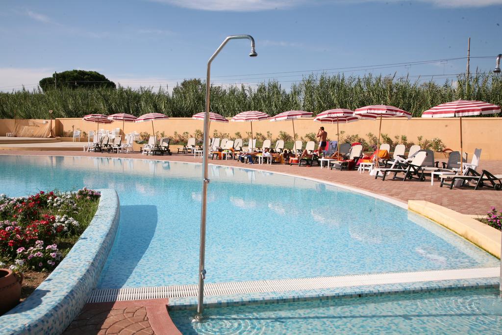 Hotel Resort Lido Degli Aranci Vibo Valentia megye Kültér fotó