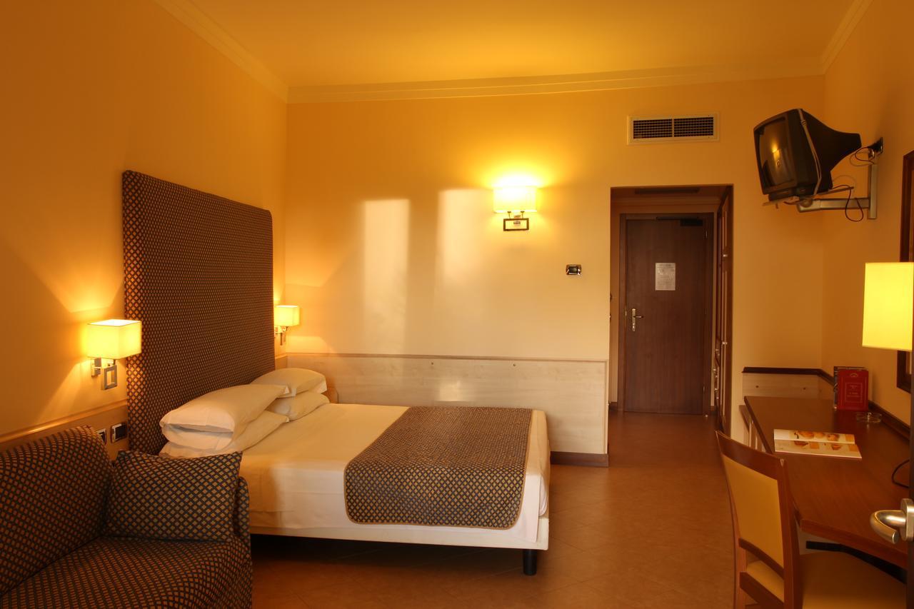 Hotel Resort Lido Degli Aranci Vibo Valentia megye Kültér fotó